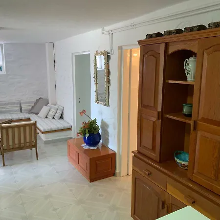 Cycladic In *